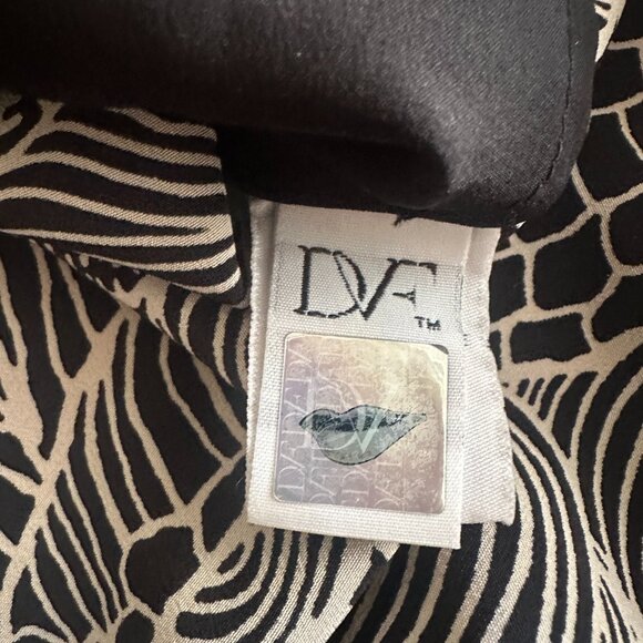 Diane Von Furstenberg black and cream long sleeve 100% silk top. Size 0. - Picture 9 of 11